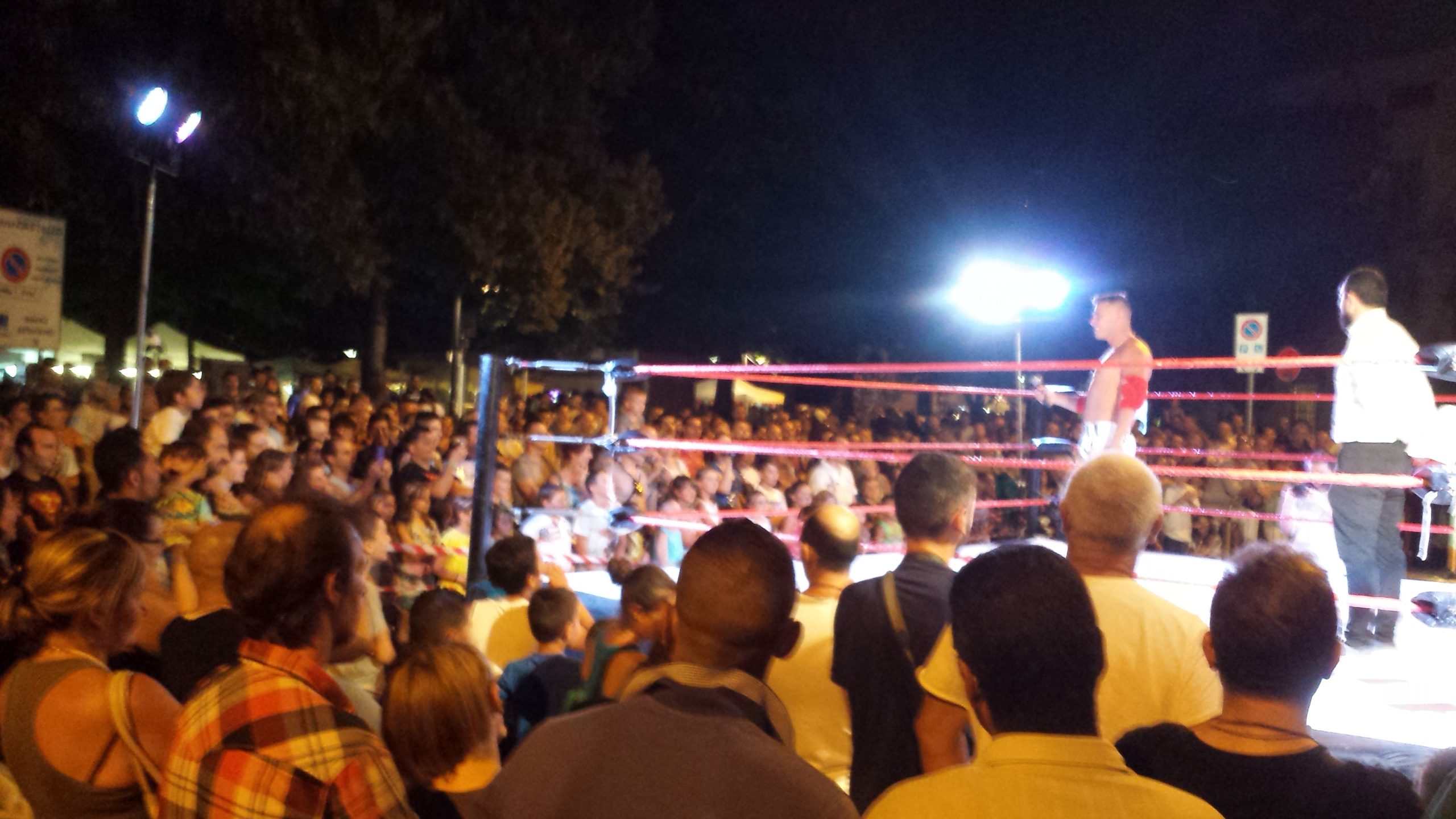 Folla Record assiste alla ICW alla Notte Bianca di Lodi!