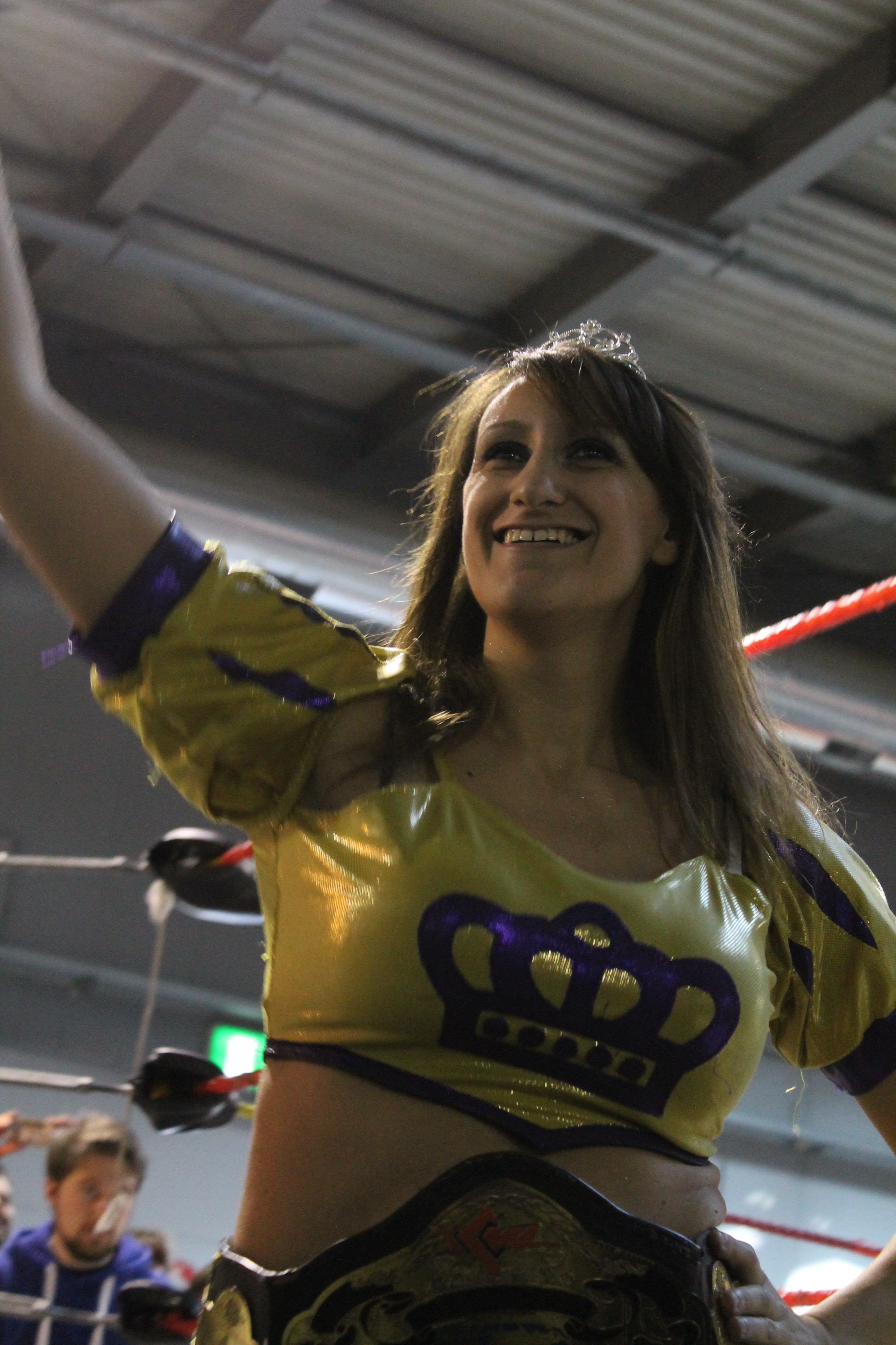 Dopo un match molto combattutto Queen Maya riesce nuovamente a difendere con successo la Cintura di Campionessa Femminile Italiana