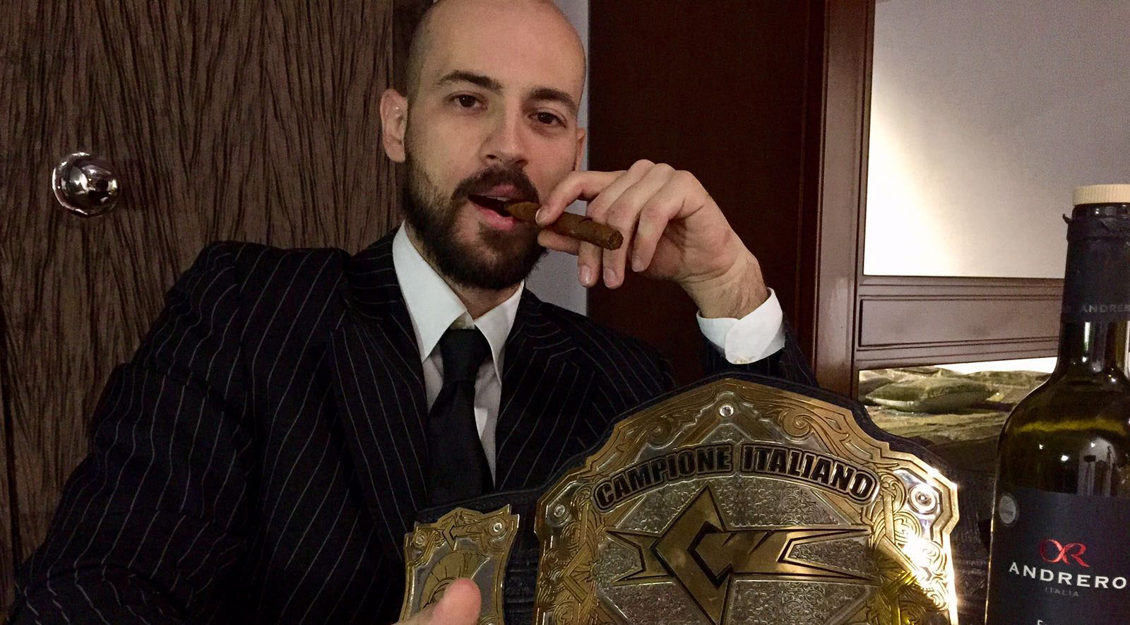 Il Campione Italiano di Wrestling, Alessandro Corleone, è stato il primo dei 3 a concorrere nella gara